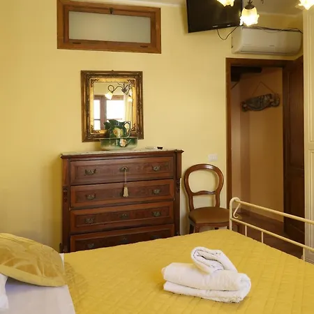 Casa Antico Borgo Cuseni * 陶尔米纳