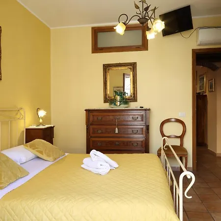 Casa Antico Borgo Cuseni 陶尔米纳