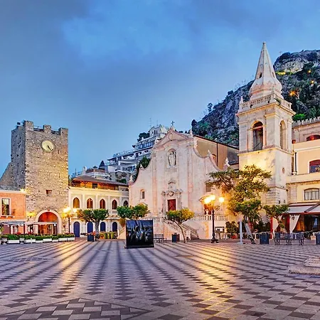 Casa Antico Borgo Cuseni 陶尔米纳